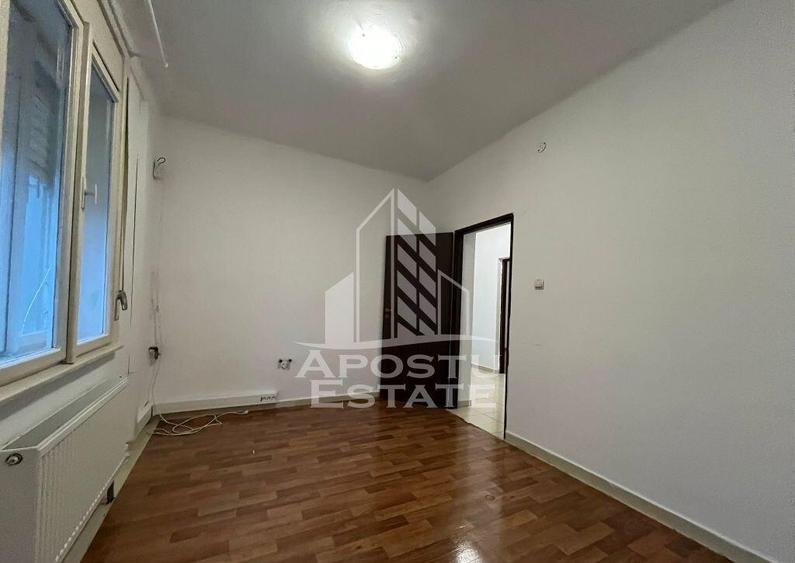 Casa individuala, cu 3 camere, 2 fronturi, teren 652, zon... - 4