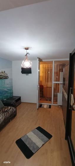 Garsoniera de inchiriat, Tractorul (Coresi) - 6