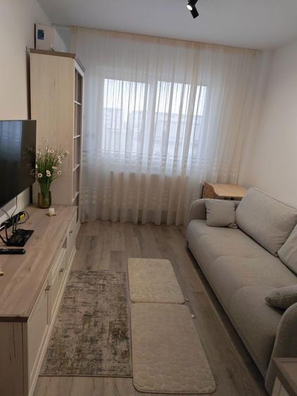 Garsoniera cocheta de inchiriat gata de mutat! - 1