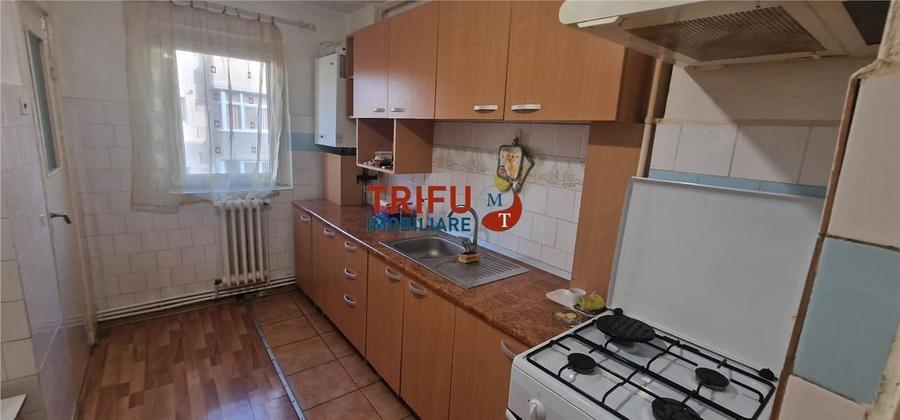 Apartament 3 camere decomandat et.3 zona Mercur - 7