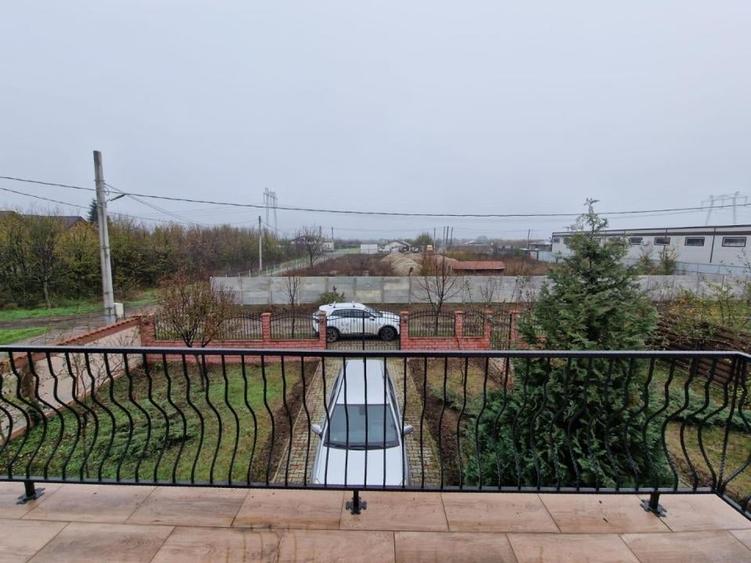 casa 197 mp, garaj, foisor, gratar, teren 780 mp la 100 m de DN 4 - 17