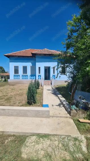 Casa cu teren 2000 m.p. - 5