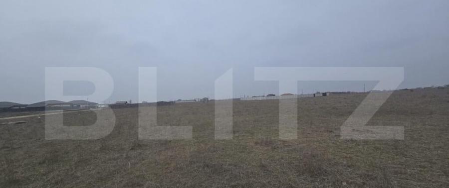 Teren intravilan, 1000 mp, pozitie pe colt, front 39 metri, - 1