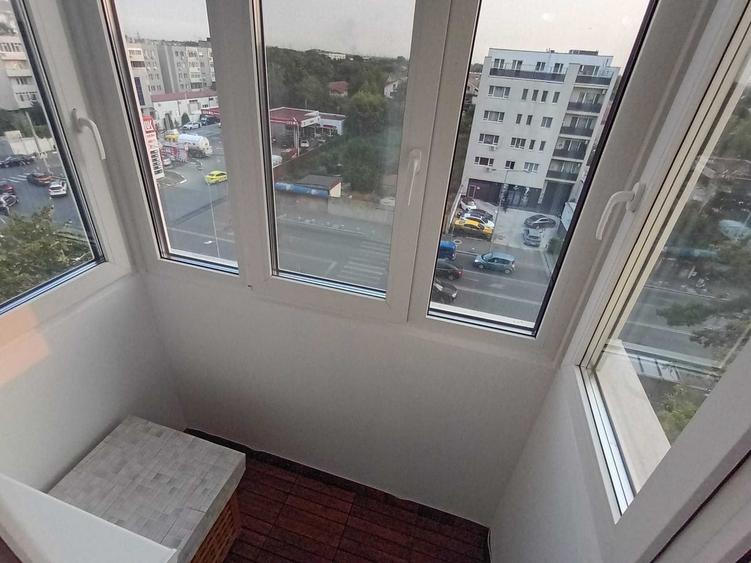 Apartament cu 3 camere semidecomandat în Brâncoveanu