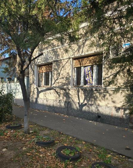 Casa Zona Ultracentrala , 6 cam SC 200 , teren 242, inc oras - 16