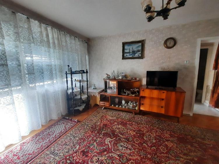 Apt 2 cam Central, Muzeul de Istorie / Hotel Ceahlau, Cod 162313 - 1