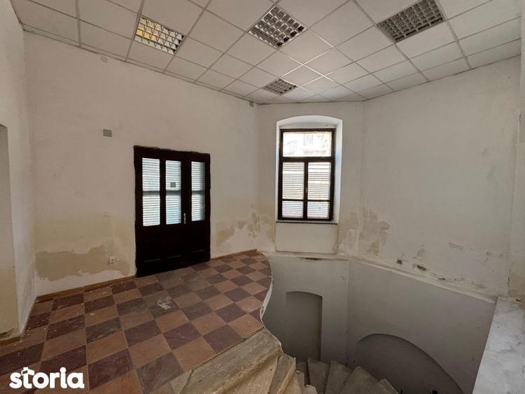 Spatiu comercial Ultracentral stradal,43,05mp, curte, cu posibilitate - 8