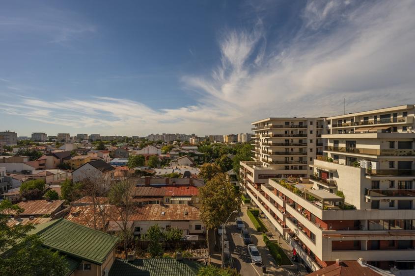 Apartament cu 2 camere decomandat în Banu Manta