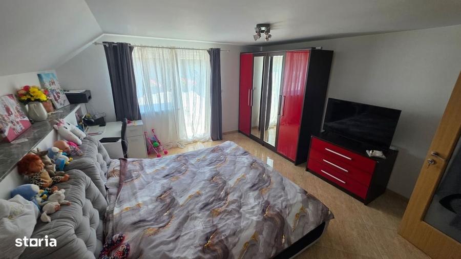 Casă cu 4 camere în Central