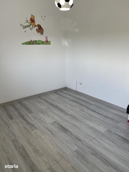 Casă cu 4 camere cu Teren 430 Mp în Exterior Vest