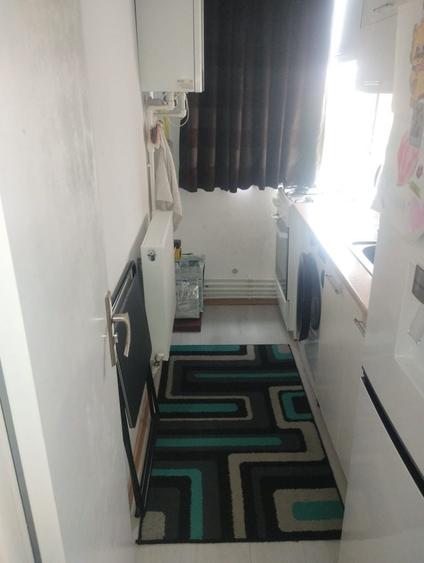 Apartament cu 2 camere semidecomandat în Km 4