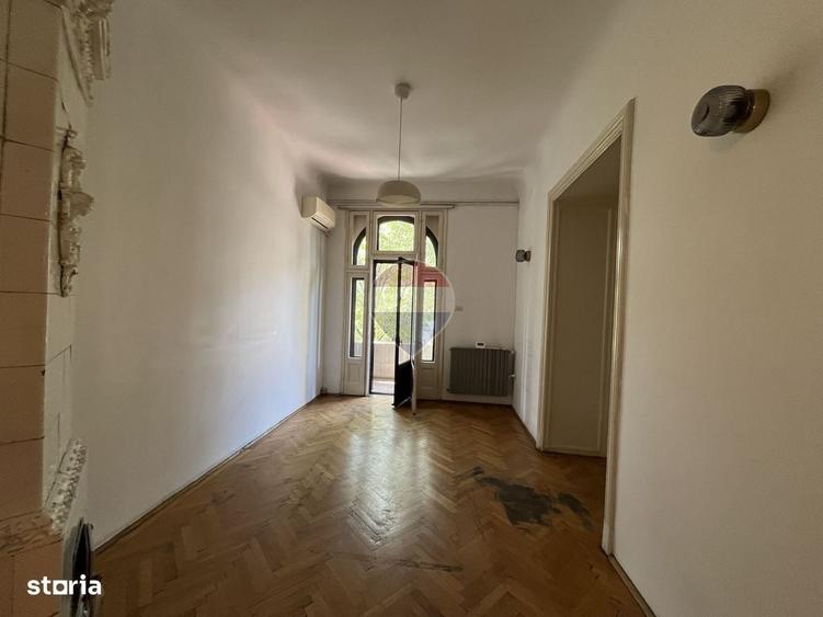 Apartament cu 4 camere în Dacia