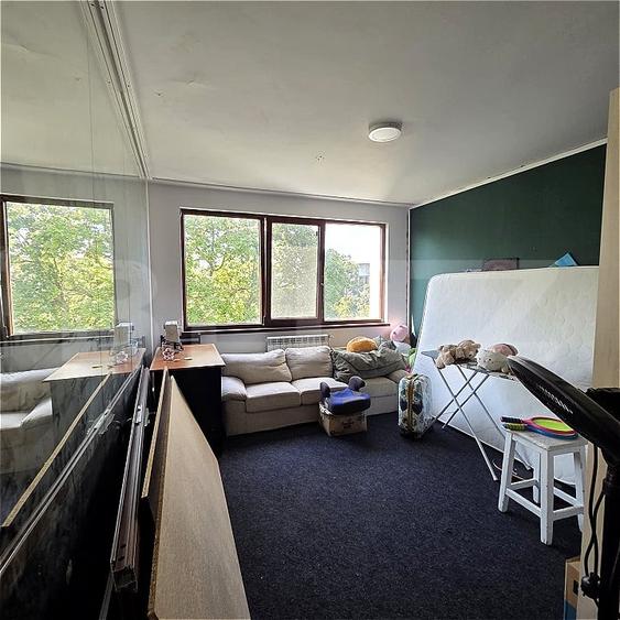 Apartament cu 4 camere decomandat, mobilat în Micro 16