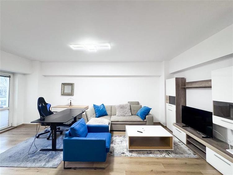 Apartament cu 3 camere semidecomandat, mobilat în Herăstrău