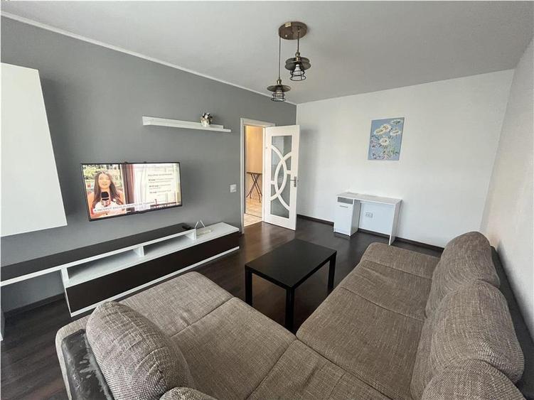Apartament cu 2 camere decomandat, mobilat în Obor