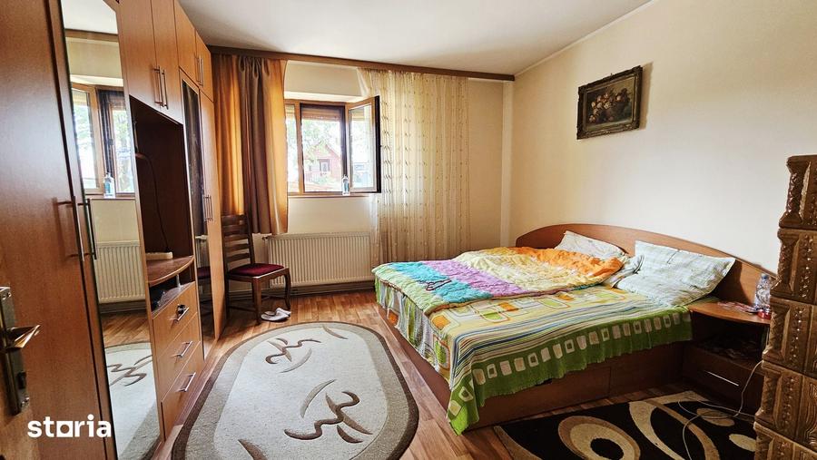 Casă cu 4 camere cu Teren 400 Mp în Central