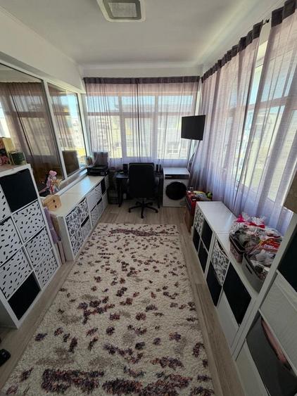 Apartament cu 3 camere în Palazu Mare