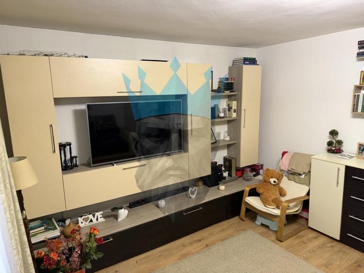 Apartament cu 2 camere decomandat, mobilat în Vitan Mall