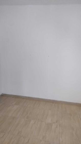 Inchiriez apartament nemobilat - 7
