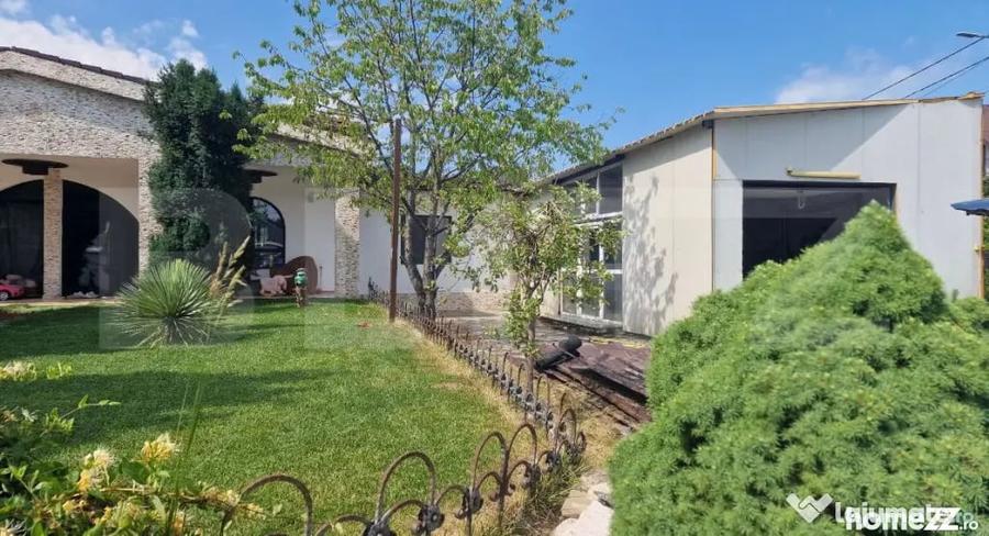 Casă cu 4 camere cu Teren 980 Mp în Valea