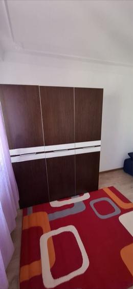 Apartament cu 2 camere decomandat în Podu Roș