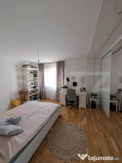 Apartament cu 4 camere semidecomandat în Florești