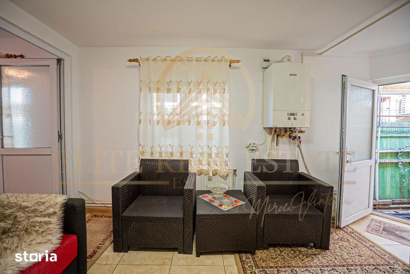 Casă cu 4 camere cu Teren 150 Mp în Trocadero