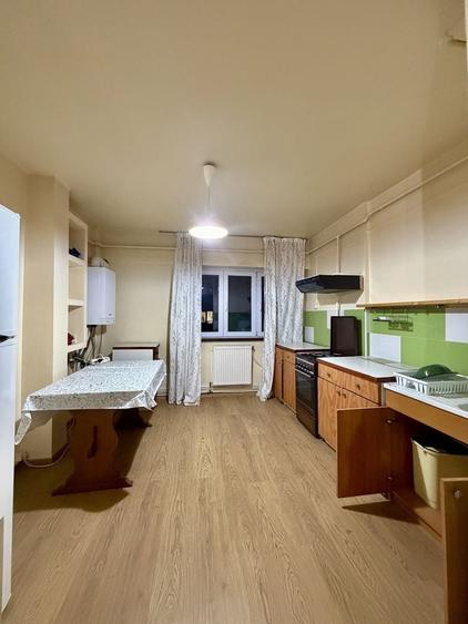 Apartament cu 3 camere decomandat în Ultracentral