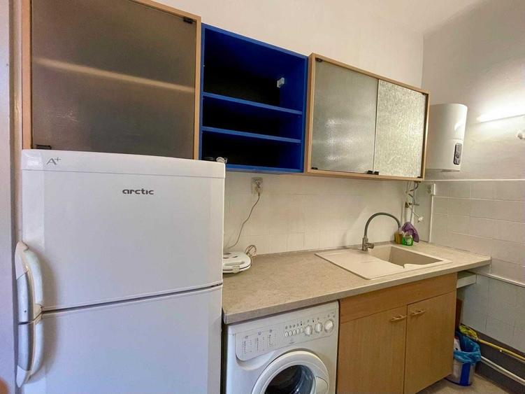 Apartament cu 2 camere semidecomandat în Andrei Mureșanu