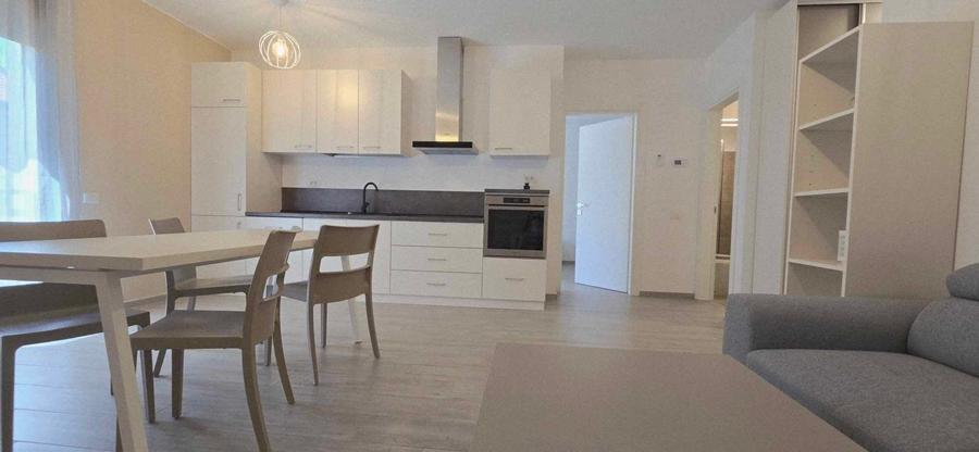 Apartament cu 2 camere nedecomandat în Central