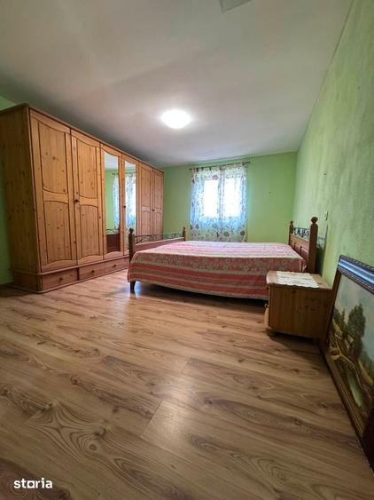 Casă cu 2 camere cu Teren 2380 Mp în Iacobeni