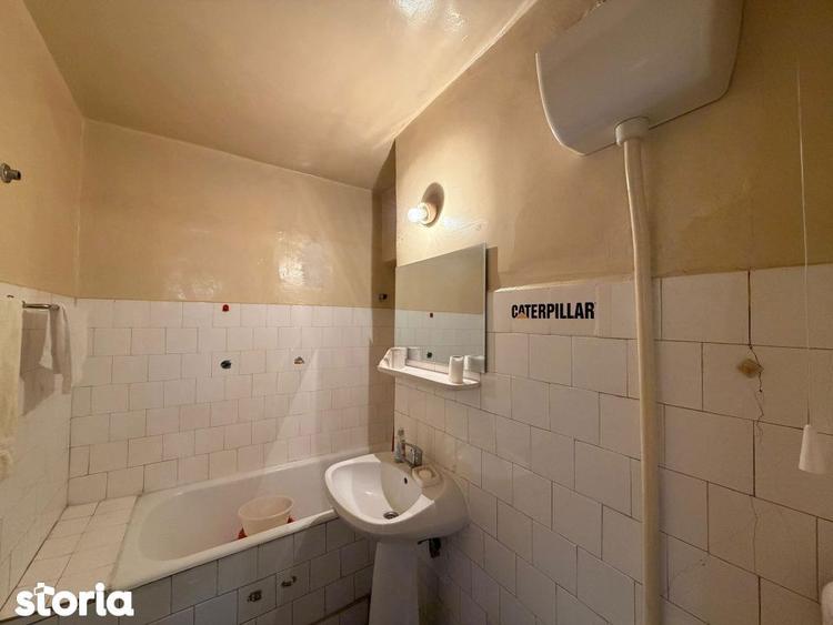Apartament cu 4 camere, mobilat în Vitan