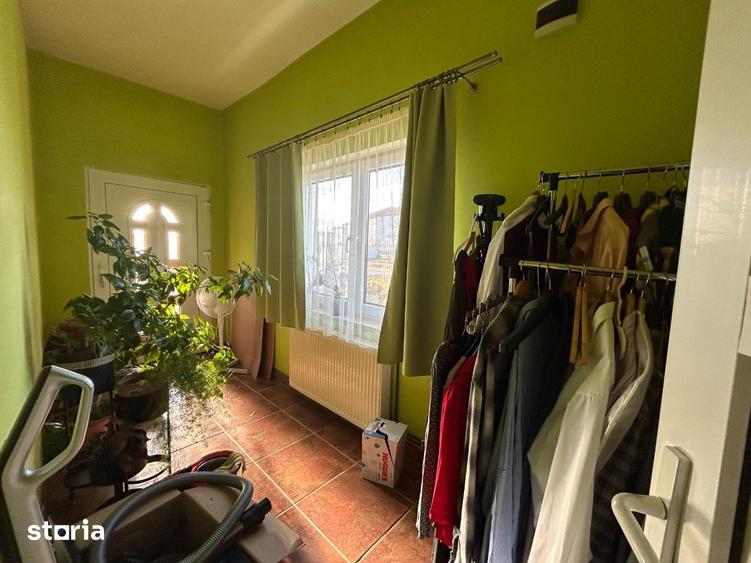 Casă cu 4 camere cu Teren 1370 Mp în Valea lui Mihai