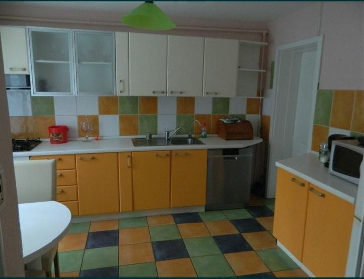 Casă cu 4 camere în Dosu Bricii