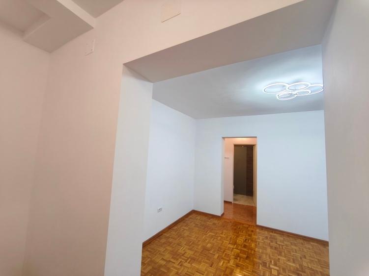Apartament cu 2 camere semidecomandat, mobilat în Tomis II