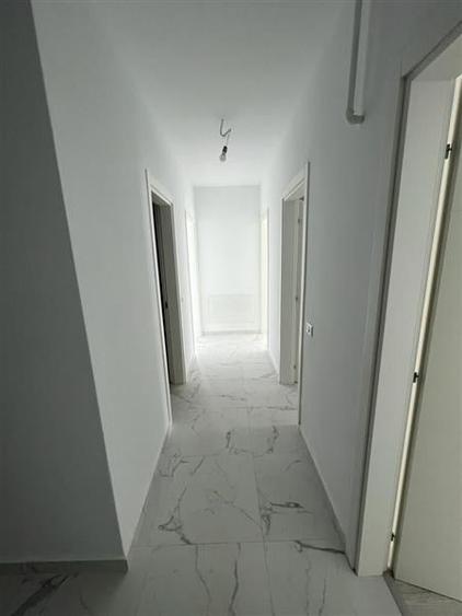 Apartament cu 3 camere decomandat în Rahova