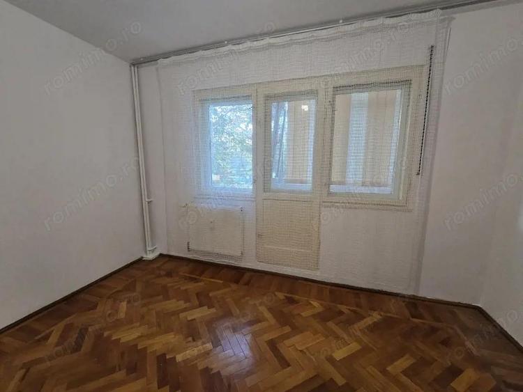 Apartament 3 camere, Nord Complexul Mare, etaj 1 - 2