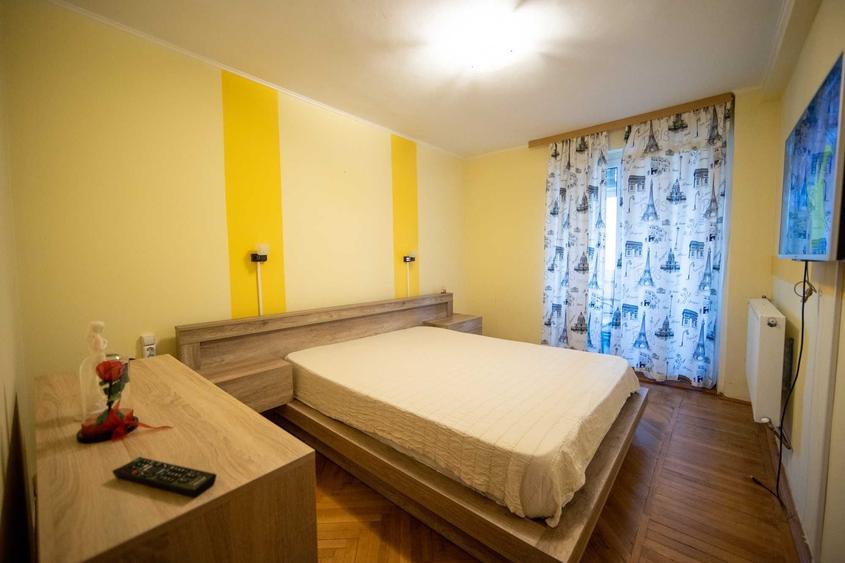 Apartament cu 3 camere semidecomandat în Dristor
