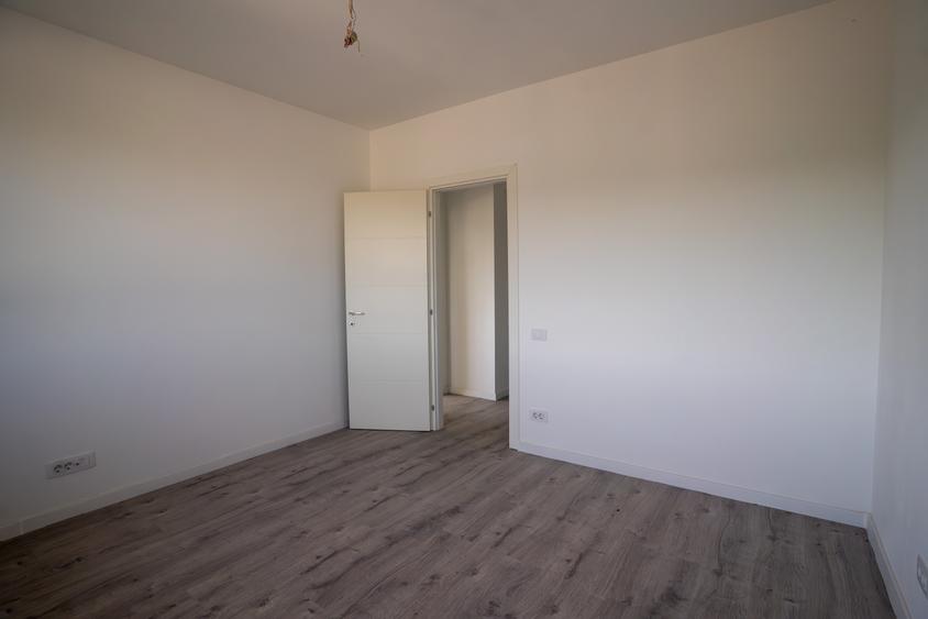 PROPRIETAR: Apartament 3 camere și 2 băi, complet echipat - bloc nou, intabulat - 5