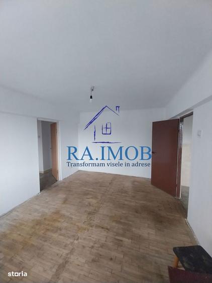 Apartament 2 camere, et1/4, Ultracentral-Hale - 69800 euro negociabil - 9