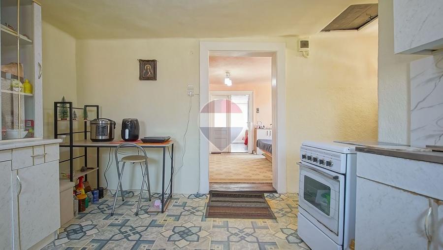 Casă individuală cu 3 camere cu Teren 178 Mp în Schei