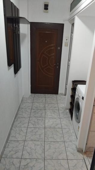 Apartament cu 2 camere semidecomandat în Găvana