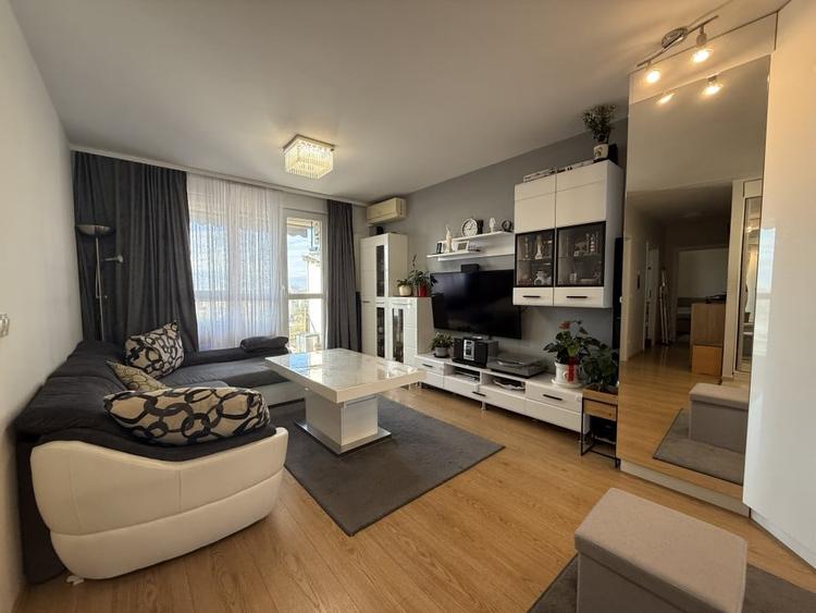 Apartament 3 camere, decomandat, 70 mp utili - Lipovei - 1