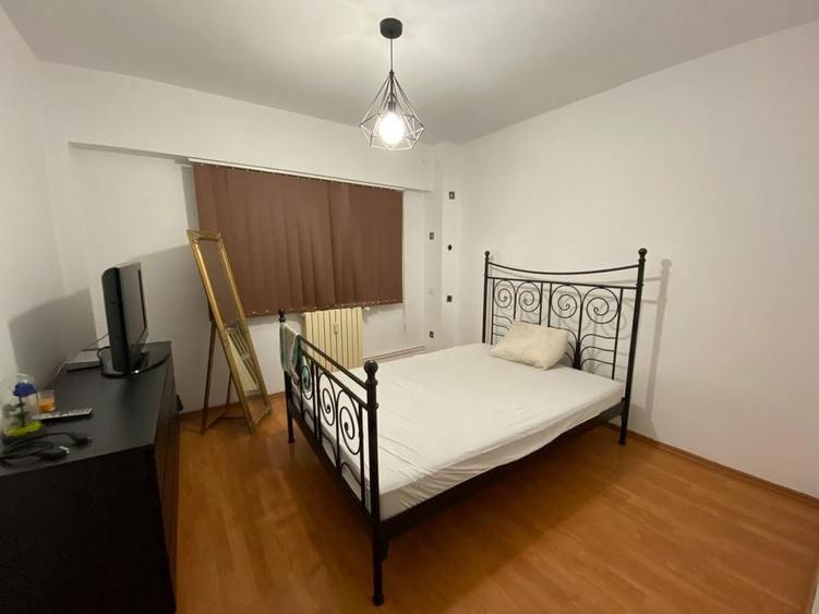 Ofer spre inchiriere Apartament cu 3 camere - 2