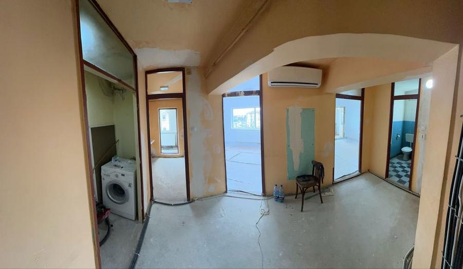 Vand apartament 2 camere decomandat, zona Soarelui - 8