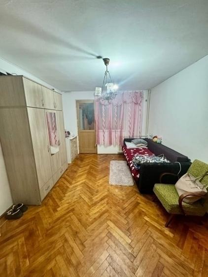 PODU ROS - PIATA NICOLINA - 2 CAMERE DECOMANDAT - ETAJ INTERMEDIAR - INVESTITIE! - 8