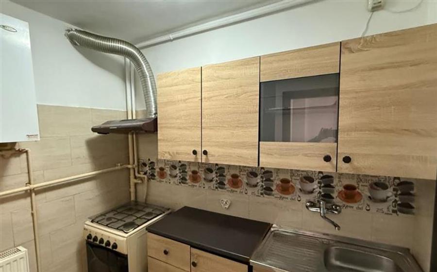 Inchiriere garsoniera amenajata in Tudor etaj 1 - 5