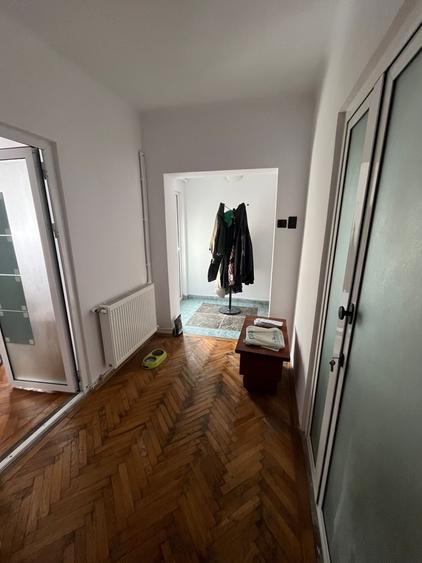 Biserica Ctin si Elena casa din caramida - 6