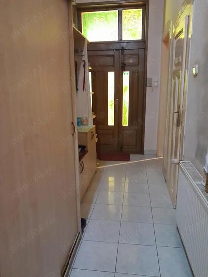 Vand apartament cu 4 camere in zona Pia?a Maria - 2