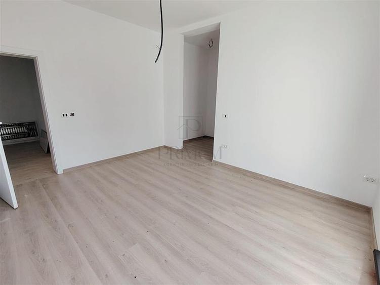 Duplex cu 4 camere cu Canalizare în Moșnița Veche